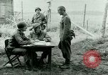 Image prisonnier interrogatoire Tara France, 1944, de la seconde 28 séquences d'archives historiques vidéo 65675021186