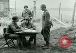 Image prisonnier interrogatoire Tara France, 1944, de la seconde 31 séquences d'archives historiques vidéo 65675021186