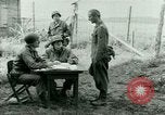 Image prisonnier interrogatoire Tara France, 1944, de la seconde 41 séquences d'archives historiques vidéo 65675021186
