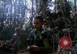 Image soldats assaut sur hill le Vietnam du Sud, 1967, de la seconde 47 séquences d'archives historiques vidéo 65675021187