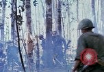 Image Troupes de US 503e Régiment d'infanterie aéroportée assault Hill 875 le Vietnam du Sud, 1967, de la seconde 37 séquences d'archives historiques vidéo 65675021188