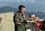 Immagine di Esercito degli Stati Uniti cappellano conduce service Il Vietnam, 1968, secondo 43 filmato di repertorio 65675021201