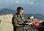 Immagine di Esercito degli Stati Uniti cappellano conduce service Il Vietnam, 1968, secondo 46 filmato di repertorio 65675021201