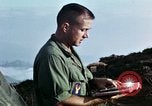 Immagine di Esercito degli Stati Uniti cappellano conduce service Il Vietnam, 1968, secondo 51 filmato di repertorio 65675021201