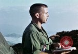 Immagine di Esercito degli Stati Uniti cappellano conduce service Il Vietnam, 1968, secondo 55 filmato di repertorio 65675021201