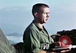 Immagine di Esercito degli Stati Uniti cappellano conduce service Il Vietnam, 1968, secondo 62 filmato di repertorio 65675021201