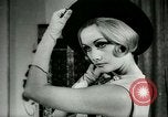 Image les concepteurs de Paris Paris France, 1965, de la seconde 44 séquences d'archives historiques vidéo 65675021206