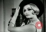 Image les concepteurs de Paris Paris France, 1965, de la seconde 46 séquences d'archives historiques vidéo 65675021206
