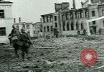 Standbild deutsche Truppen Stalingrad Russland, 1942, aus Sekunde 47 historischem Filmmaterial Videoclip 65675021216