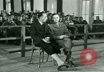 Standbild Zeugnis in der Studie von Franz Strasser Dachau Deutschland, 1945, aus Sekunde 28 historischem Filmmaterial Videoclip 65675021222
