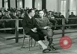 Standbild Zeugnis in der Studie von Franz Strasser Dachau Deutschland, 1945, aus Sekunde 29 historischem Filmmaterial Videoclip 65675021222