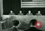 Standbild Zeugnis in der Studie von Franz Strasser Dachau Deutschland, 1945, aus Sekunde 46 historischem Filmmaterial Videoclip 65675021222
