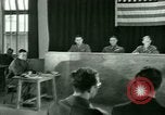 Standbild Zeugnis in der Studie von Franz Strasser Dachau Deutschland, 1945, aus Sekunde 47 historischem Filmmaterial Videoclip 65675021222
