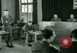 Standbild Zeugnis in der Studie von Franz Strasser Dachau Deutschland, 1945, aus Sekunde 49 historischem Filmmaterial Videoclip 65675021222