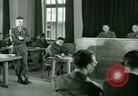 Standbild Zeugnis in der Studie von Franz Strasser Dachau Deutschland, 1945, aus Sekunde 50 historischem Filmmaterial Videoclip 65675021222