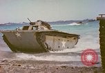 Standbild Schlacht von Eniwetok Eniwetok Atoll Marshall Inseln, 1944, aus Sekunde 9 historischem Filmmaterial Videoclip 65675021287