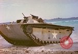 Standbild Schlacht von Eniwetok Eniwetok Atoll Marshall Inseln, 1944, aus Sekunde 13 historischem Filmmaterial Videoclip 65675021287