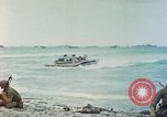 Standbild Schlacht von Eniwetok Eniwetok Atoll Marshall Inseln, 1944, aus Sekunde 37 historischem Filmmaterial Videoclip 65675021287