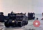 Standbild Schlacht von Eniwetok Eniwetok Atoll Marshall Inseln, 1944, aus Sekunde 55 historischem Filmmaterial Videoclip 65675021287
