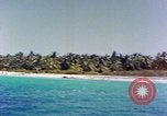Standbild Schlacht von Eniwetok Eniwetok Atoll Marshall Inseln, 1944, aus Sekunde 57 historischem Filmmaterial Videoclip 65675021288
