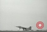 Standbild F-104A Starfighter California United States USA, 1956, aus Sekunde 15 historischem Filmmaterial Videoclip 65675021299