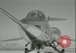 Standbild F-104A Starfighter California United States USA, 1956, aus Sekunde 33 historischem Filmmaterial Videoclip 65675021307