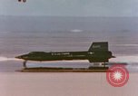 Standbild Erste high powered Flug X-15 California United States USA, 1960, aus Sekunde 58 historischem Filmmaterial Videoclip 65675021329
