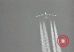 Standbild X-15 erster Motorflug California United States USA, 1959, aus Sekunde 26 historischem Filmmaterial Videoclip 65675021359
