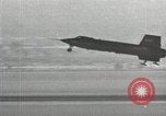 Standbild X-15 Landung California United States USA, 1959, aus Sekunde 14 historischem Filmmaterial Videoclip 65675021360