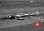 Standbild NASA NB-52eine Landung California United States USA, 1959, aus Sekunde 39 historischem Filmmaterial Videoclip 65675021361