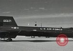 Standbild X-15 abgeschleppt vom Traktor California United States USA, 1959, aus Sekunde 39 historischem Filmmaterial Videoclip 65675021362