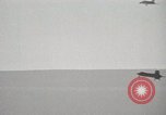 Standbild X-15 landet auf Rogers Dry Lake Start- und Landebahn California United States USA, 1959, aus Sekunde 5 historischem Filmmaterial Videoclip 65675021365