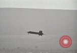 Standbild X-15 landet auf Rogers Dry Lake Start- und Landebahn California United States USA, 1959, aus Sekunde 9 historischem Filmmaterial Videoclip 65675021365