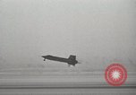 Standbild X-15 landet auf Rogers Dry Lake Start- und Landebahn California United States USA, 1959, aus Sekunde 12 historischem Filmmaterial Videoclip 65675021365