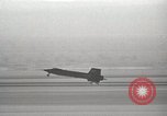 Standbild X-15 landet auf Rogers Dry Lake Start- und Landebahn California United States USA, 1959, aus Sekunde 16 historischem Filmmaterial Videoclip 65675021365