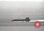 Standbild X-15 landet auf Rogers Dry Lake Start- und Landebahn California United States USA, 1959, aus Sekunde 19 historischem Filmmaterial Videoclip 65675021365