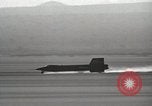 Standbild X-15 landet auf Rogers Dry Lake Start- und Landebahn California United States USA, 1959, aus Sekunde 21 historischem Filmmaterial Videoclip 65675021365