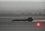 Standbild X-15 landet auf Rogers Dry Lake Start- und Landebahn California United States USA, 1959, aus Sekunde 30 historischem Filmmaterial Videoclip 65675021365