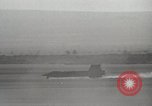 Standbild X-15 landet auf Rogers Dry Lake Start- und Landebahn California United States USA, 1959, aus Sekunde 35 historischem Filmmaterial Videoclip 65675021365