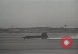 Standbild X-15 landet auf Rogers Dry Lake Start- und Landebahn California United States USA, 1959, aus Sekunde 41 historischem Filmmaterial Videoclip 65675021365