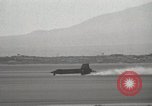 Standbild X-15 landet auf Rogers Dry Lake Start- und Landebahn California United States USA, 1959, aus Sekunde 47 historischem Filmmaterial Videoclip 65675021365