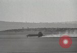 Standbild X-15 landet auf Rogers Dry Lake Start- und Landebahn California United States USA, 1959, aus Sekunde 54 historischem Filmmaterial Videoclip 65675021365