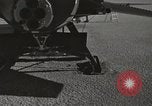 Standbild Techniker prüfen X-15 nach der Landung California United States USA, 1959, aus Sekunde 17 historischem Filmmaterial Videoclip 65675021367