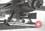 Standbild Techniker prüfen X-15 nach der Landung California United States USA, 1959, aus Sekunde 23 historischem Filmmaterial Videoclip 65675021367