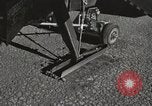 Standbild Techniker prüfen X-15 nach der Landung California United States USA, 1959, aus Sekunde 38 historischem Filmmaterial Videoclip 65675021367