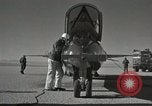 Standbild Erster Motorflug der X-15 California United States USA, 1959, aus Sekunde 23 historischem Filmmaterial Videoclip 65675021369