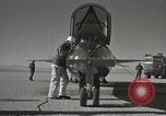 Standbild Erster Motorflug der X-15 California United States USA, 1959, aus Sekunde 24 historischem Filmmaterial Videoclip 65675021369