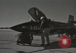 Standbild Erster Motorflug der X-15 California United States USA, 1959, aus Sekunde 36 historischem Filmmaterial Videoclip 65675021369