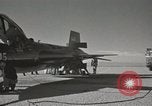 Standbild Erster Motorflug der X-15 California United States USA, 1959, aus Sekunde 42 historischem Filmmaterial Videoclip 65675021369