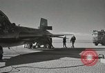 Standbild Erster Motorflug der X-15 California United States USA, 1959, aus Sekunde 48 historischem Filmmaterial Videoclip 65675021369